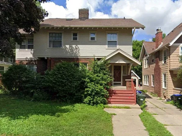 125 S Lucas St, Iowa City, IA 52240