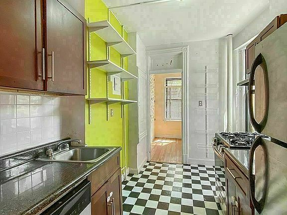 3rd image of 360 W 127th St #2W