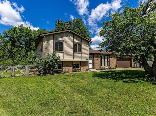 8187 Woodward Dr, West Chester, OH 45069