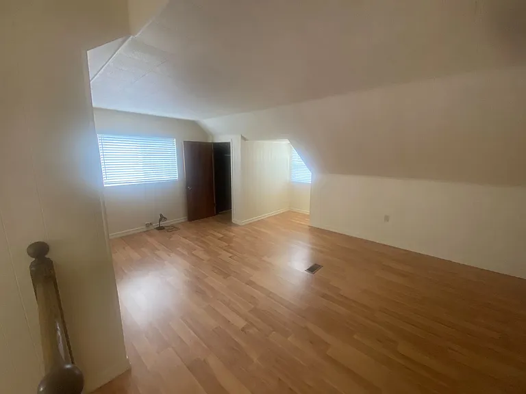 2nd floor bedroom