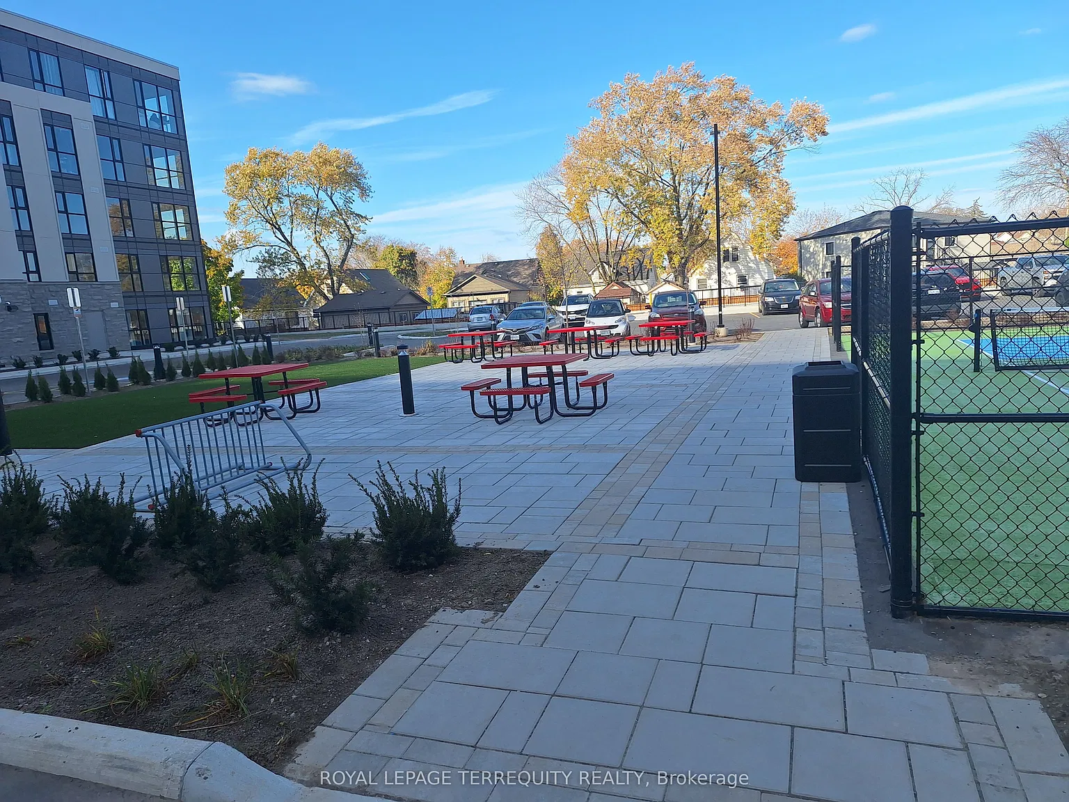 2 bed, $2,000 — Photo 4