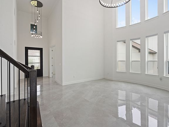 4th image of 1020 Trevi Fontana Dr
