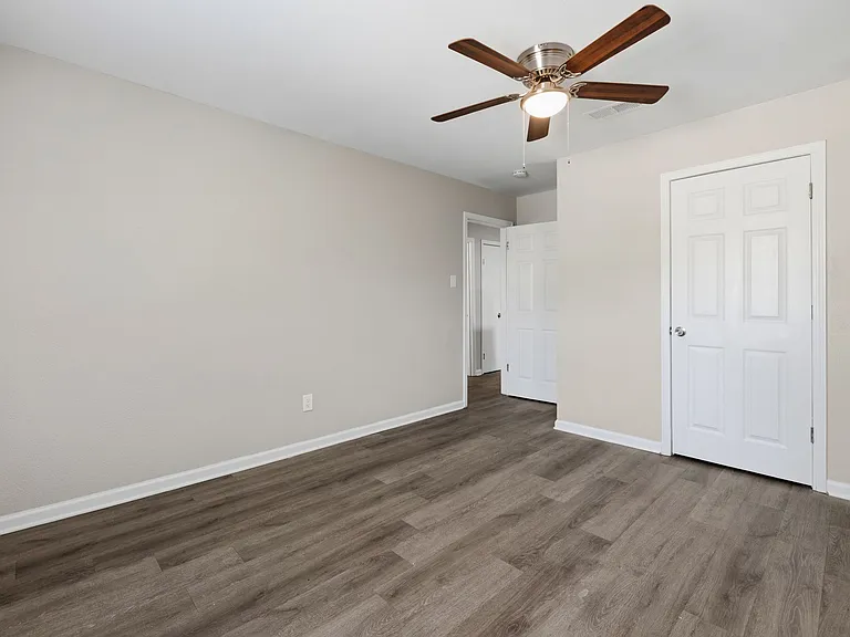 Residences at Overlook — Photo 26