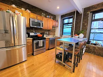 Rented by Brooklyn Heights Real Estate Inc