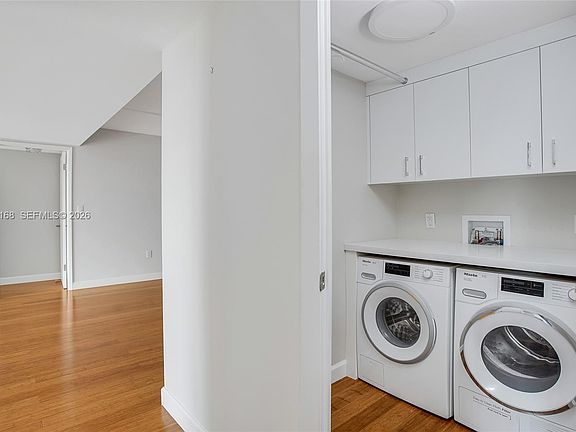 5th image of 600 Biltmore Way APT 306