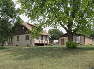 911 7th St, Springfield, SD 57062