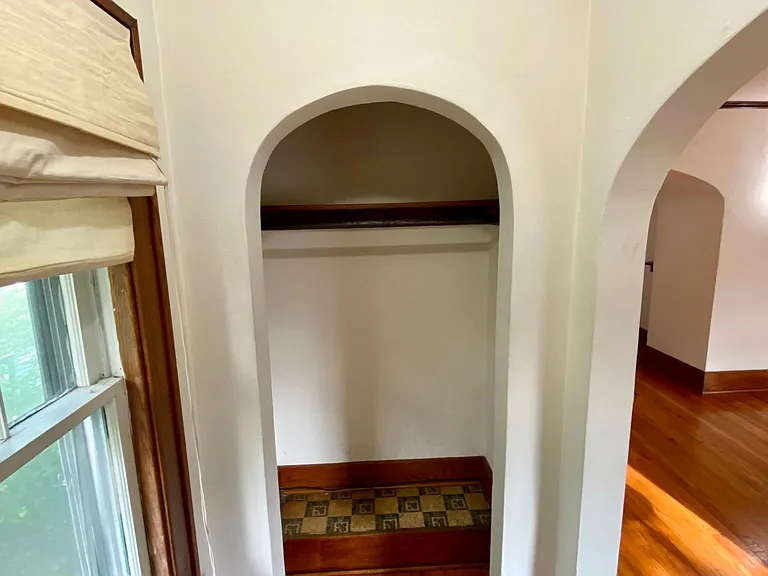 837 Forest Ave — Photo 24