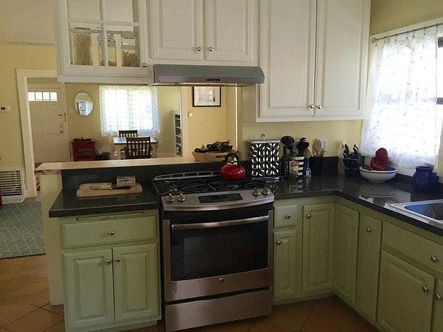 Kitchen Into Livingroom