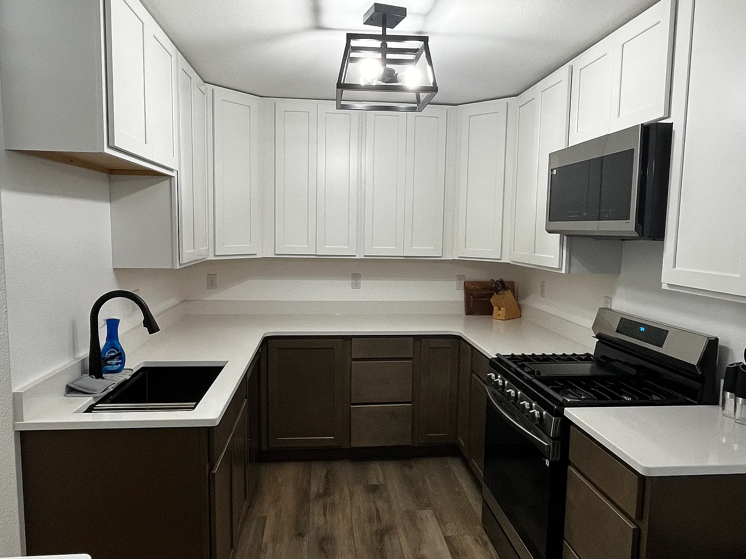 3 bed, 925 sqft, $2,800 — Photo 2