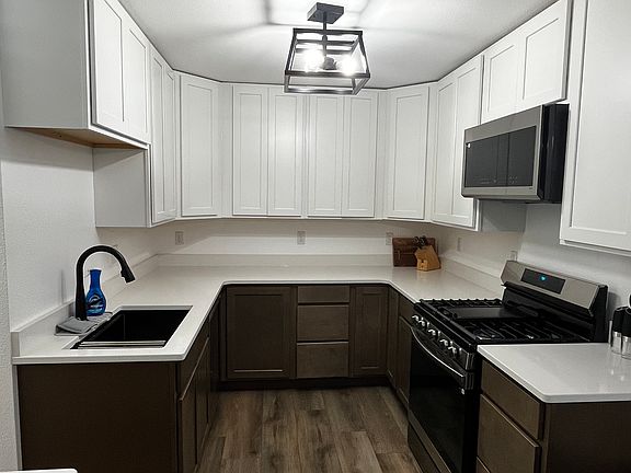 5th image of 900 25th St