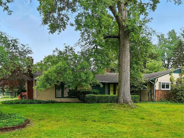 1120 Morning St, Worthington, OH 43085