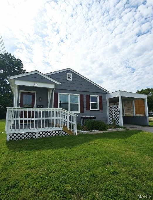 1st image of 113 N Abat St