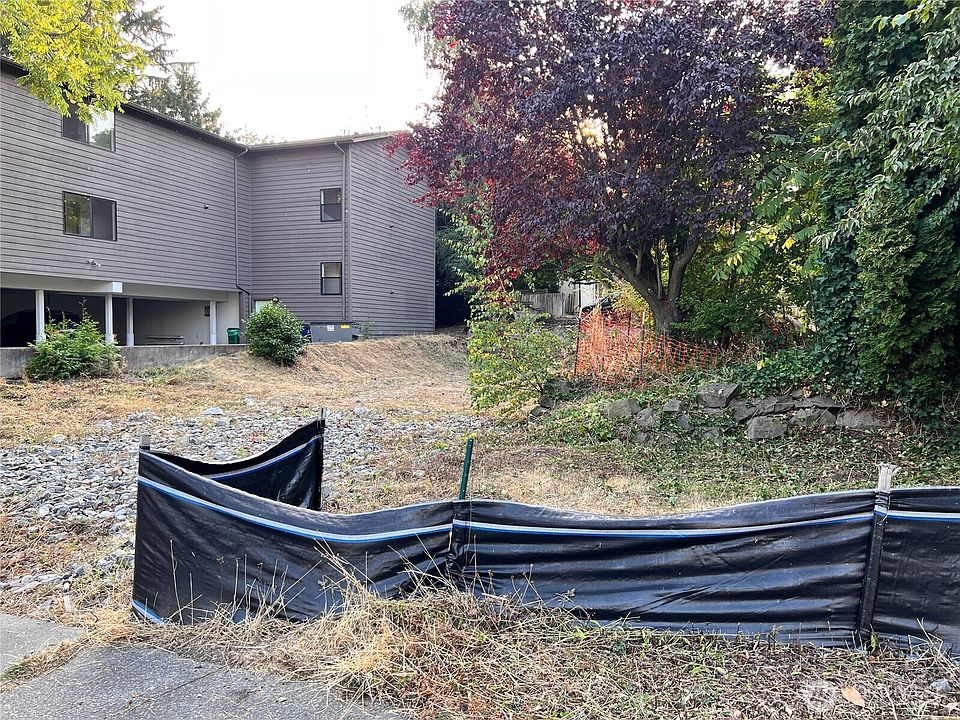 2nd image of 9239 Interlake Avenue N