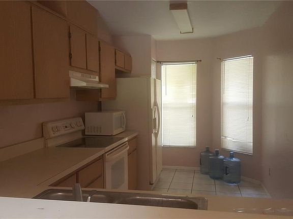 2nd image of 219 Hill St #219
