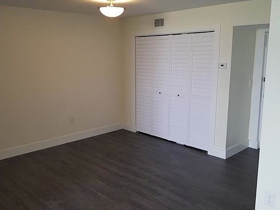 5th image of 7300 Wayne Ave APT 510