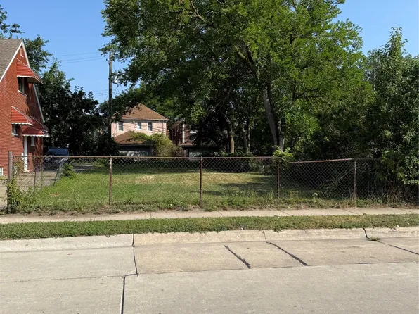 9946 Tuxedo St, Dearborn, MI 48120