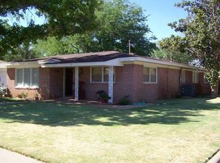 1207 E Cardwell St, Brownfield, TX 79316