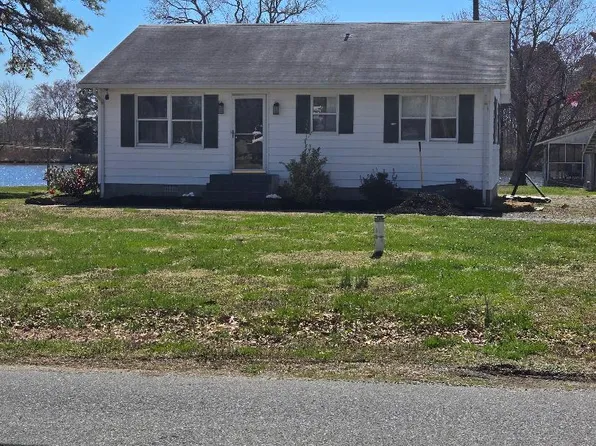 11328 Gum Point Rd, Berlin, MD 21811