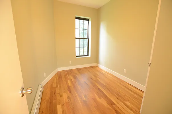 Rented by Miron Realty Group | media 31