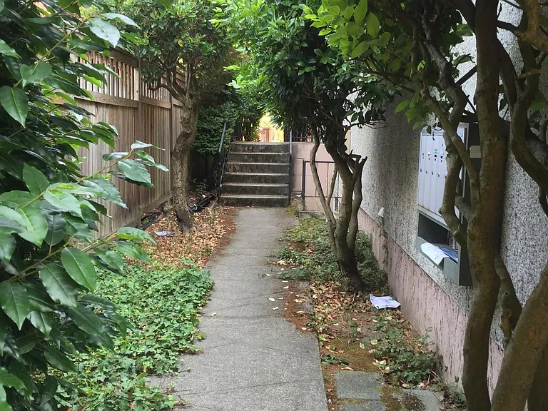6214 9th Ave NE — Photo 3