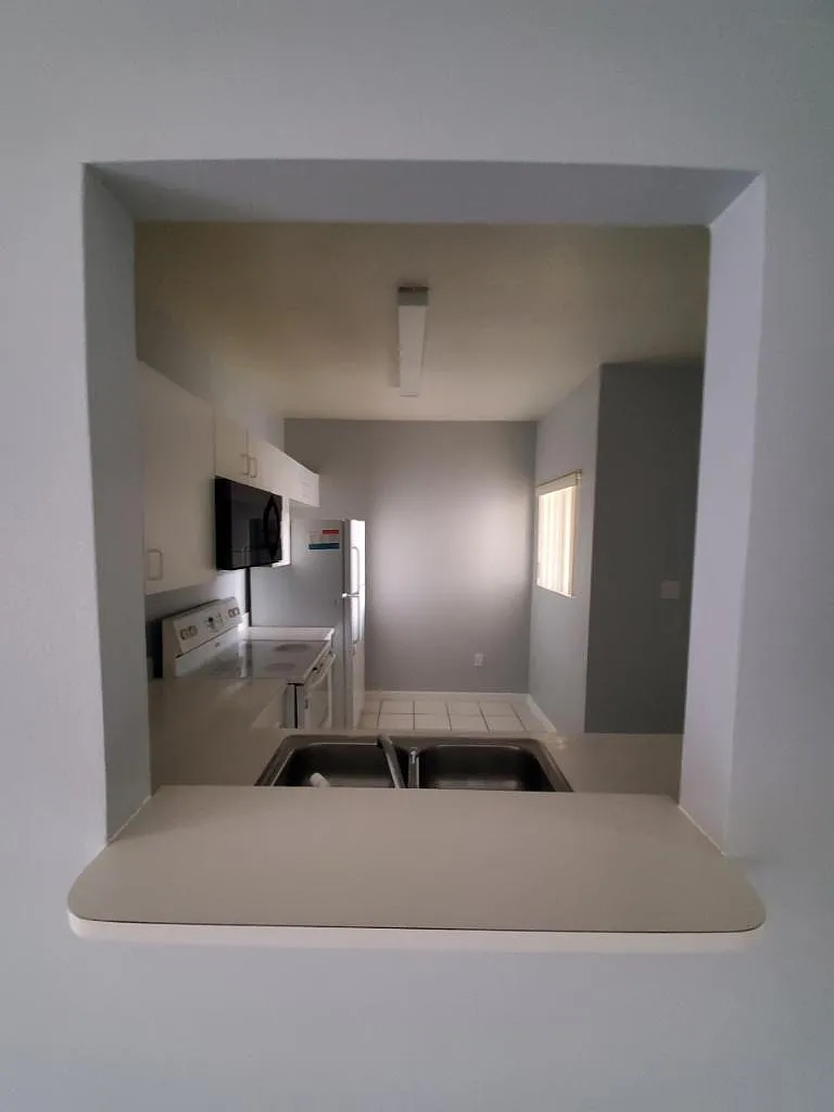 3 bed, 1200 sqft, $1,600 — Photo 4