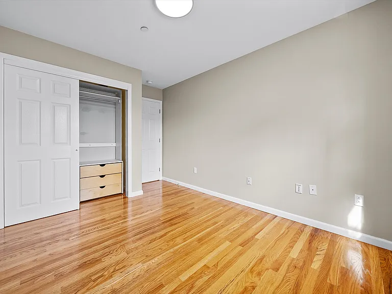 10-12 Chestnut St #207A — Photo 23