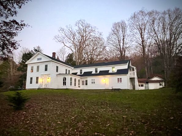 125 Main St S #4