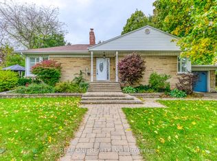 2181 Courtland Dr, Burlington, ON L7R 1S2