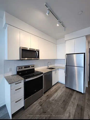 1010 Dundas St E Photo 1