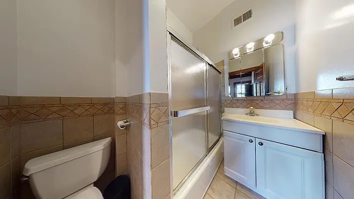 Rented by Bond New York | media 29