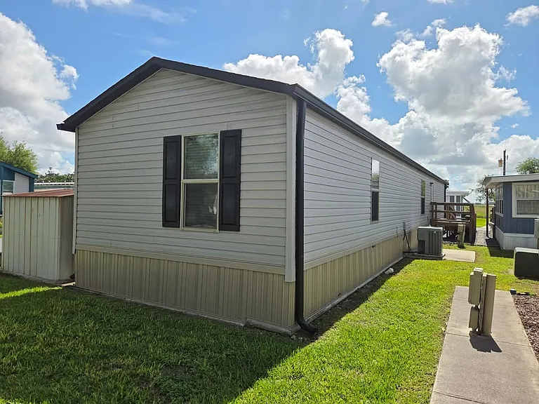 5034 Boca Chica Blvd — Photo 10