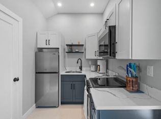 15-17 Manchester St #4, Hampton, NH 03842