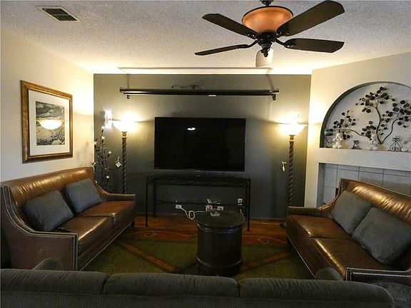 5th image of 614 Hugh Walker Dr
