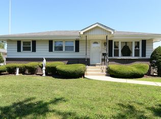 17505 Maple Ave, Lansing, IL 60438