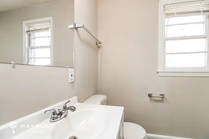 4248 Donavan Dr — Photo 9