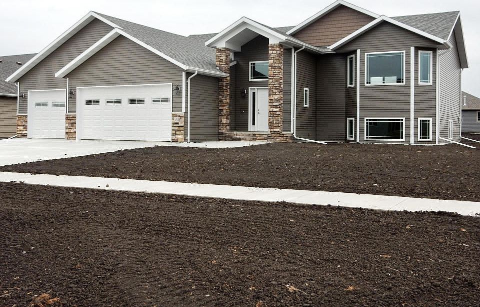 1st image of 5700 Orchid Cir
