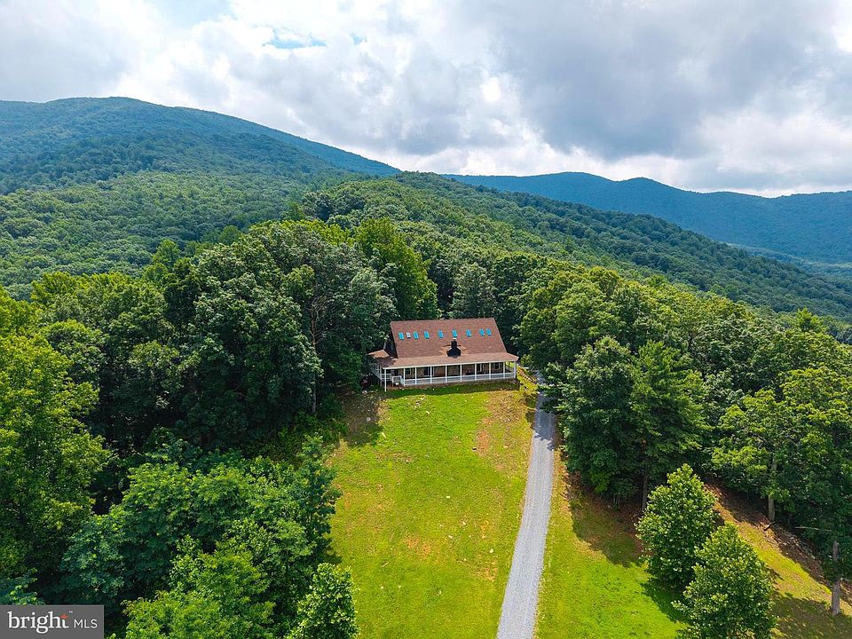 1st image of 3827 Pine Grove Rd