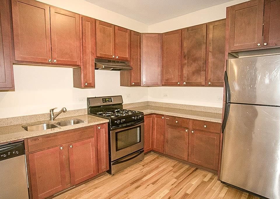 1st image of 3814 N Sheffield Ave APT 1J