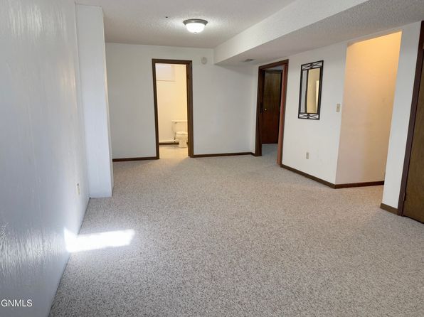 bismarck-north-dakota-447600754 picture