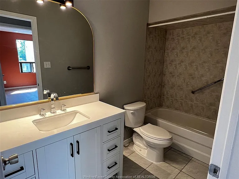 3875 Tecumseh Rd E #3 — Photo 20