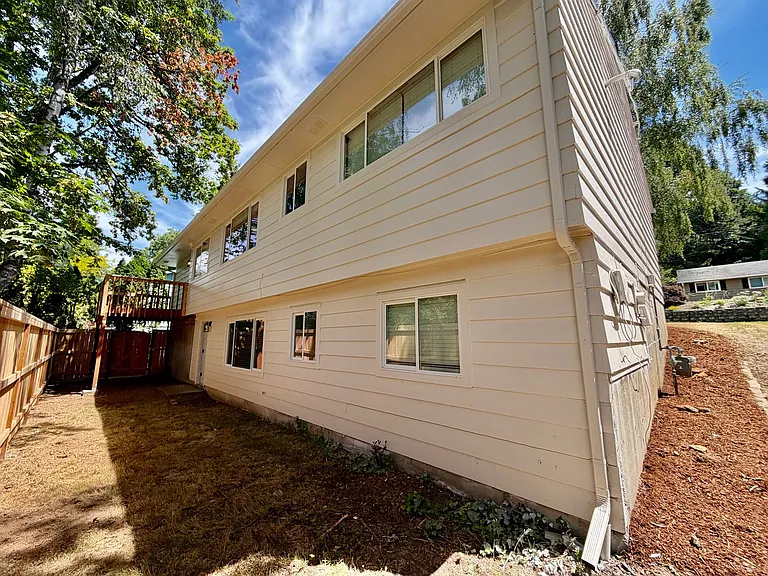 7407 SW 36th Ave — Photo 50