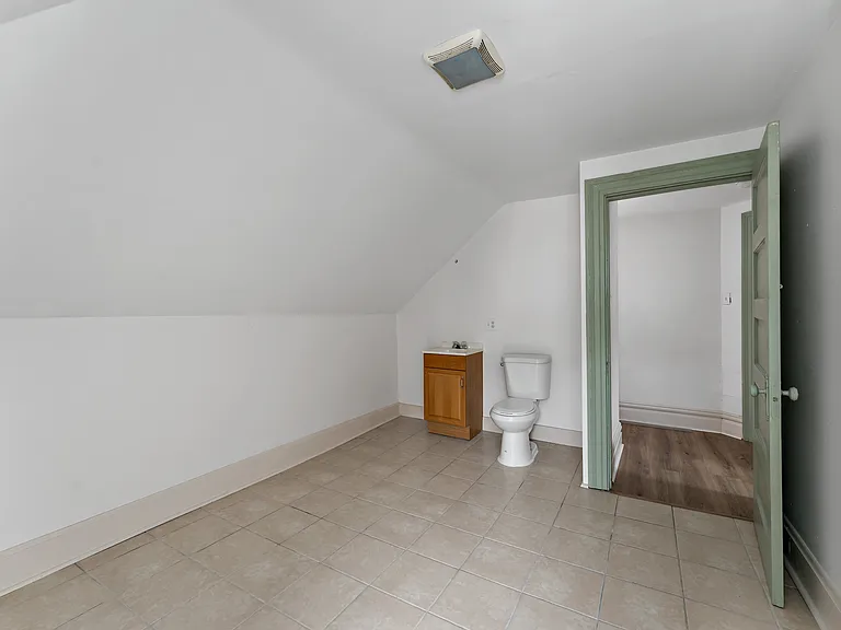 901 Highview St #1 — Photo 24