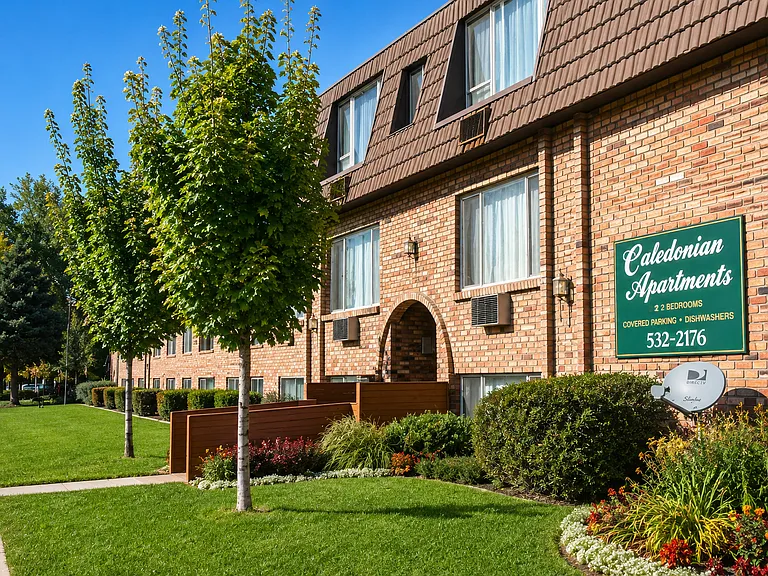 Caledonian Apartments — Photo 1