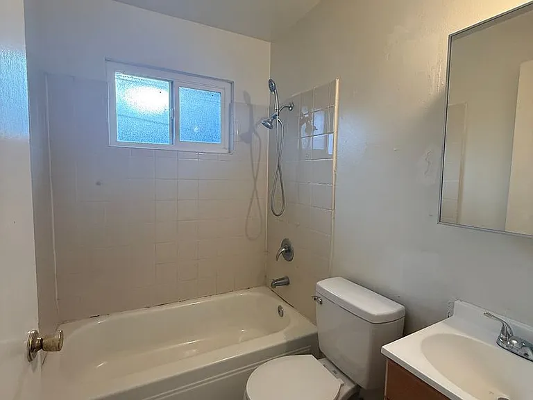 730 Hemlock St — Photo 4