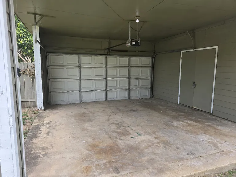7906 Falcon Ridge Dr — Photo 17