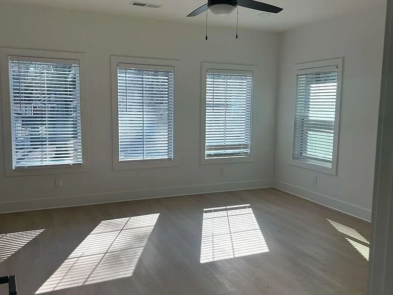 1239 Plaza Ave SW — Photo 16