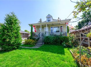 212 Troy St, Mississauga, ON L5G1S7