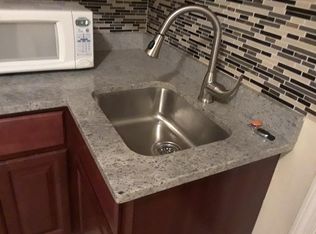 763 Plymouth Ave APT 5, Fall River, MA 02721