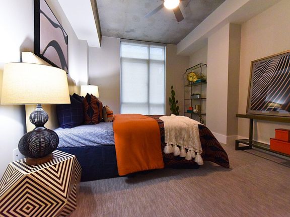 5th image of 511 S Mangum St #1022