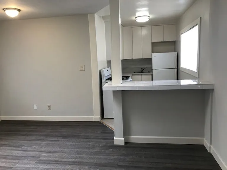 Mission Beach 1Bed 1 Bath steps from the water! — Photo 5